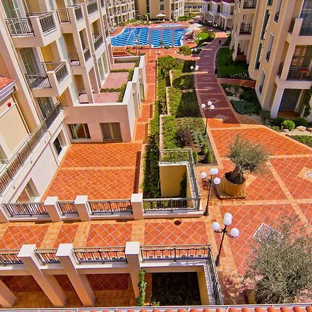 Flores Garden דירה *